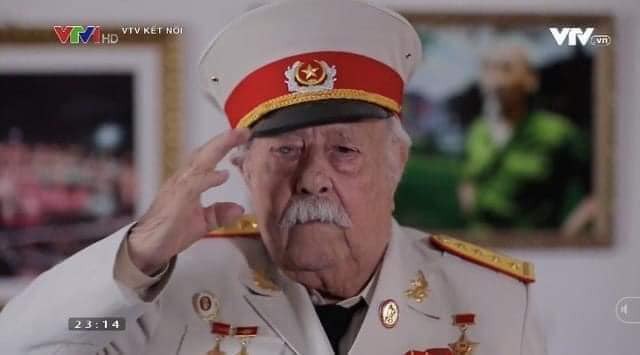 Nguyễn Văn Lập tên khai sinh Kostas Sarantidis là chiến sĩ nước ngoài duy nhất từng được phong tặng danh hiệu Anh hùng Lực lượng Vũ trang Nhân dân của Việt Nam. Ông cũng có thể là người Hy Lạp duy nhất từng sát cánh bên cạnh lực lượng Việt Minh thời kháng chiến chống Pháp. Nguồn ảnh: VTV.