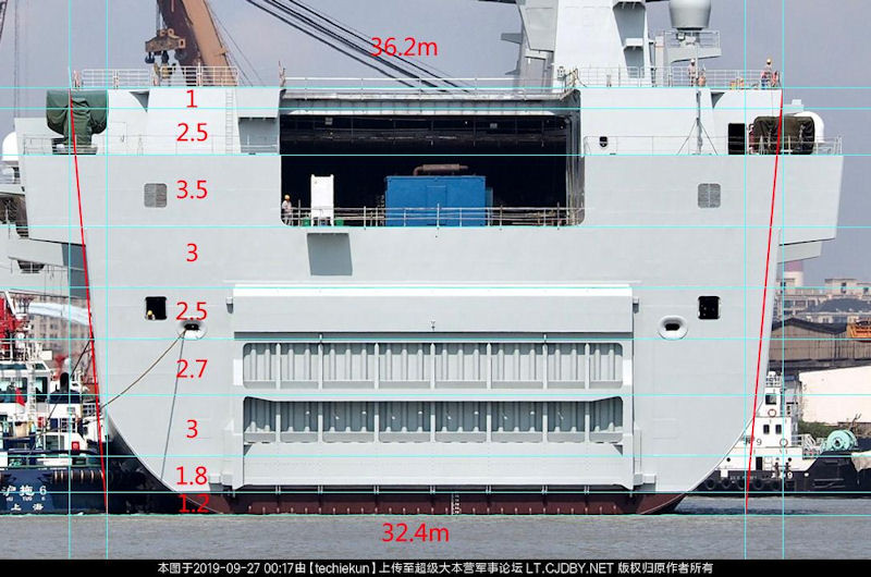 Type -75 được đóng tại nhà máy đóng tàu Hỗ Đông Trung Hoa là tàu đổ bộ tấn công đầu tiên do Trung Quốc tự thiết kế và sản xuất. Tàu có độ giãn nước 40.000 tấn, mang theo được tối đa 30 trực thăng. Nguồn ảnh: BMDP.