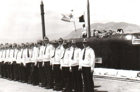 Phía Liên Xô cũng xây dựng nhiều công trình quân sự, bán quân sự và dân sự để phục vụ cho quá trình đóng quân tại quân cảng "đẹp" bậc nhất Đông Nam Á này. Nguồn ảnh: TL.