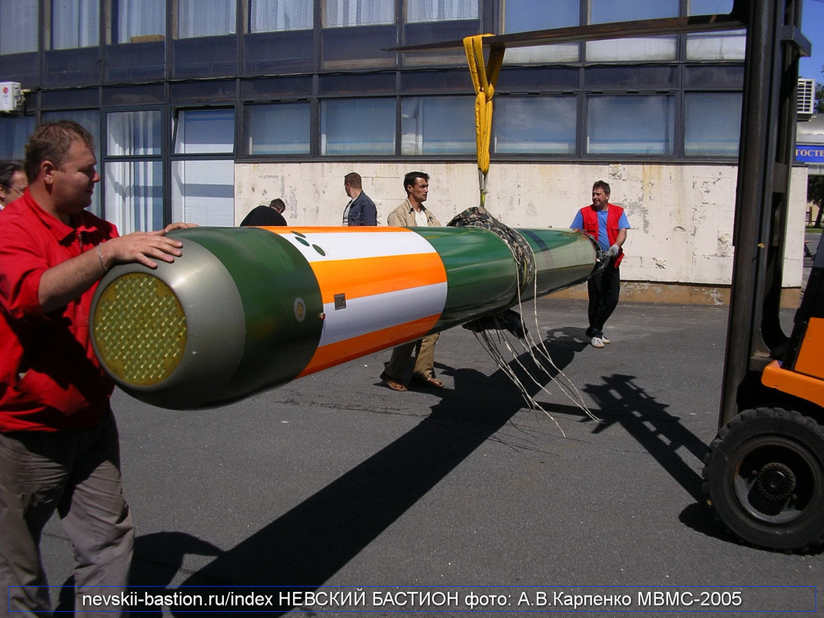 Với những sĩ quan định vị thuỷ âm làm việc trên tàu ngầm Mỹ thời Chiến tranh Lạnh, cơn ác mộng lớn nhất của họ là "nghe" thấy tiếng ngư lôi UGST Fizik của Liên Xô tiến về phía mình. Nguồn ảnh: Pinterest.