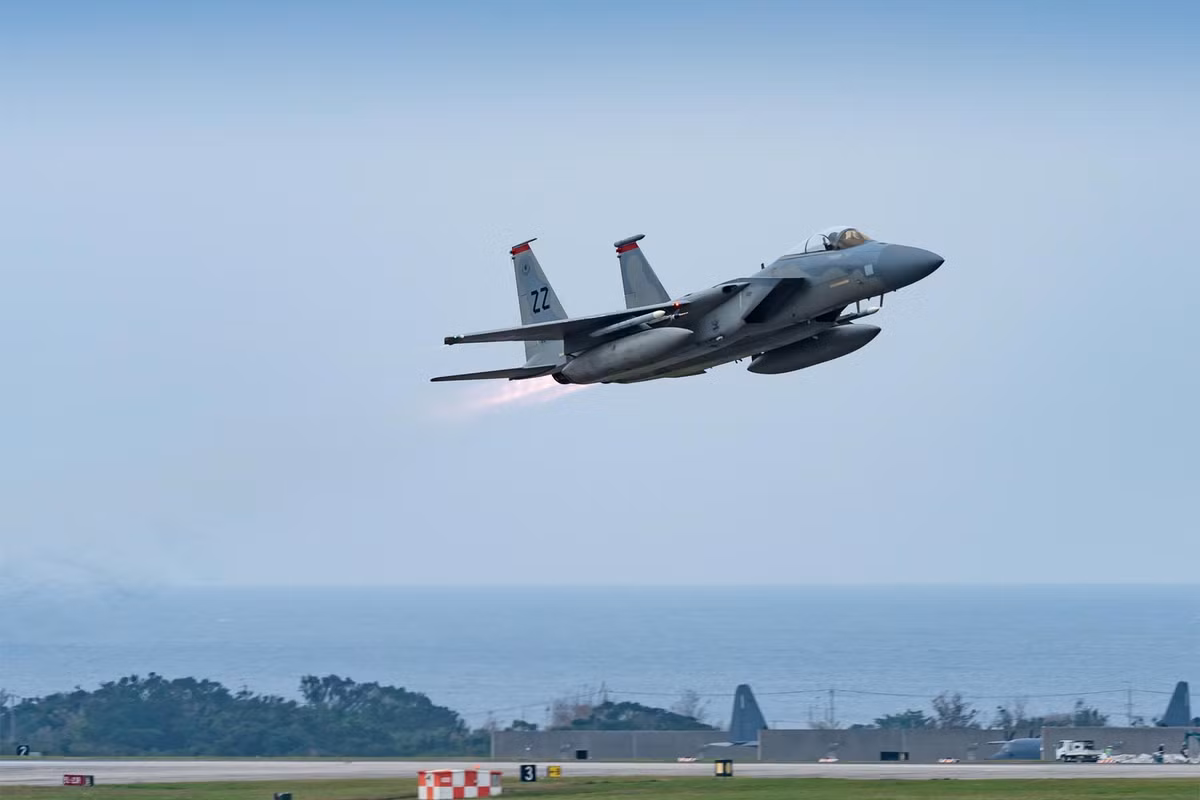 Trong quá khứ, các tiêm kích thế hệ 4 cũng từng bị đánh giá là kém độ cơ động hơn các tiêm kích thế hệ ba do tốc độ của thế hệ máy bay ra đời sau này không tốt bằng thế hệ trước đó. Nguồn ảnh: Pinterest.