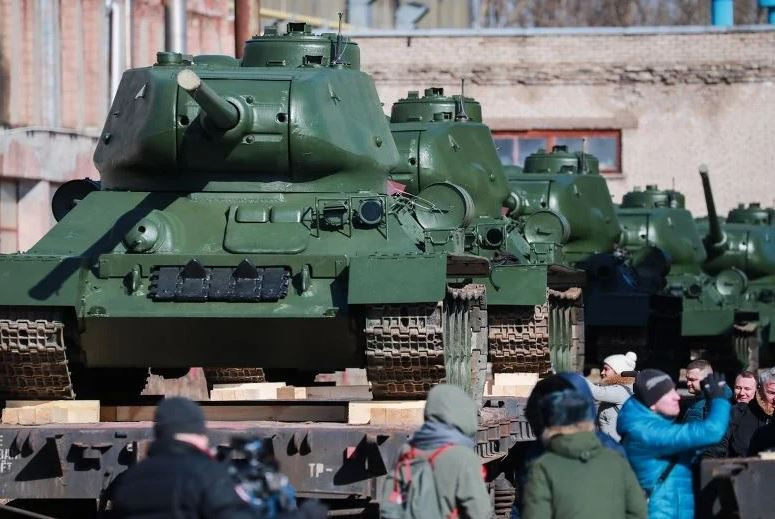 30 xe tăng T-34 phiên bản sử dụng nòng pháo 85mm đã được trải qua quá trình đại tu và được xuất xưởng cách đây ít ngày. Nguồn ảnh: Expo.