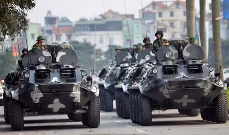 Về cơ bản, đây là loại thiết giáp bánh lốp khá hữu dụng với quân đội Việt Nam, đặc biệt là khả năng lội nước của nó - rất phù hợp với địa hình nước ta. Nguồn ảnh: TL.