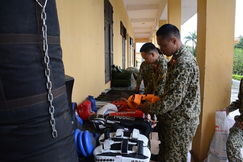 Trong trang bị của lực lượng đặc công chống khủng bố có không ít thiết bị, công cụ hỗ trợ được nhập khẩu từ nước ngoài. Nguồn ảnh: QĐND.