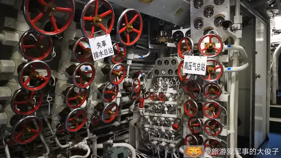 Loại tàu ngầm này cũng có tới bốn phiên bản khác nhau, trong đó phiên bản đầu tiên là Type 035, sau đó là Type 035A, Type 035G và hiện đại nhất là Type 035B. Nguồn ảnh: Sina.