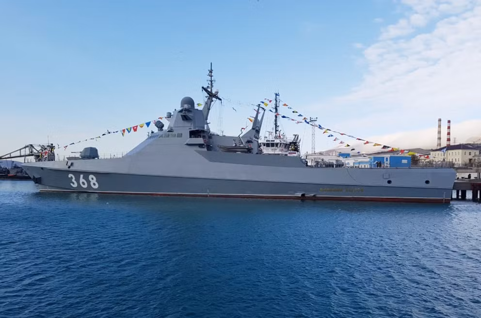 Như vậy có thể gần như chắc chắn rằng, tàu tuần tra Đề án 22160 sẽ có khả năng được Nga xuất khẩu trong tương lai và khi đó, Việt Nam hoàn toàn có thể mua mới các tàu tuần tra này để nhập biên cho lực lượng hải quân. Nguồn ảnh: BMDP.