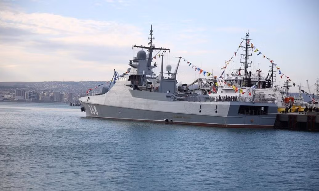 Truyền thông Nga cho biết, phiên bản dành riêng cho xuất khẩu của Đề án 22160 sẽ được trang bị hệ thống phóng tên lửa phòng không 3M-47 cùng với các ống phóng ngư lôi 324mm. Nguồn ảnh: BMDP.