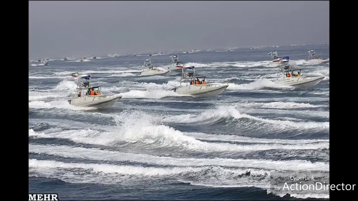 Ngoài ra, việc các tàu nước ngoài áp sát vào tàu chiến Mỹ vốn dĩ cũng thường xuyên xảy ra ở vùng biển quốc tế và phía Mỹ hoàn toàn không có cớ để tấn công trước theo như dòng Twitter của ông Donald Trump. Nguồn ảnh: USnavy.