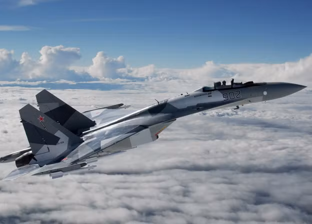 Trước đây, hải quân Mỹ cùng từng "đau đầu" với không quân Nga khi các tàu chiến của lực lượng này bị tiêm kích Nga mang ra làm mục tiêu huấn luyện khả năng... bổ nhào. Nguồn ảnh: Rumil.