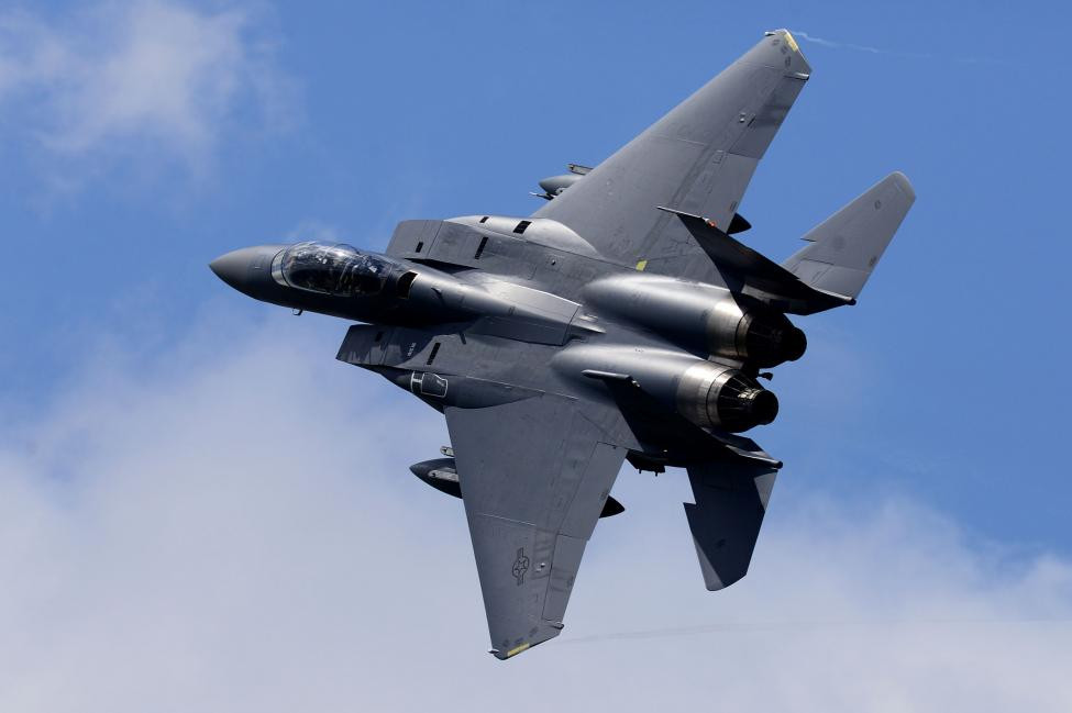 F-15QA là phiên bản được Boeing sản xuất dành riêng cho thị trường Qatar dựa trên thiết kế của chiến đấu cơ F-15A. Loại chiến đấu cơ hạng nặng này có khả năng bay được với tốc độ tối đa Mach 2,5; trọng lượng cất cánh tối đa lên tới 30,8 tấn. Nguồn ảnh: BMDP.
