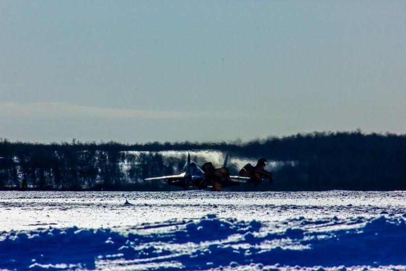 Tầm bay tối đa của MiG-29K lên tới 850 km và tầm bay tối đa khi không mang theo vũ khí, mang theo 3 thùng dầu phụ lên tới 3000 km. Nguồn ảnh: Expo.