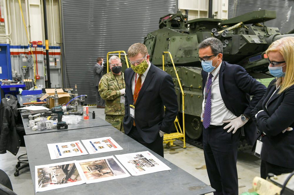 Kể từ khi M551 Sheridan bị quân đội Mỹ cho loại biên tới nay, nước này vẫn chưa có bất cứ một loại xe tăng hạng nhẹ nào thay thế mà chỉ sử dụng duy nhất một loại xe tăng trong biên chế đó là chiếc Abrams nặng tới hơn 60 tấn khá cồng kềnh. Nguồn ảnh: BMDP.