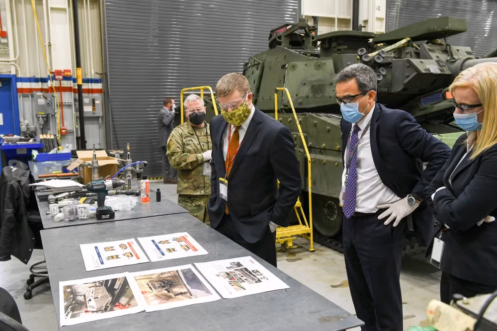 Kể từ khi M551 Sheridan bị quân đội Mỹ cho loại biên tới nay, nước này vẫn chưa có bất cứ một loại xe tăng hạng nhẹ nào thay thế mà chỉ sử dụng duy nhất một loại xe tăng trong biên chế đó là chiếc Abrams nặng tới hơn 60 tấn khá cồng kềnh. Nguồn ảnh: BMDP.