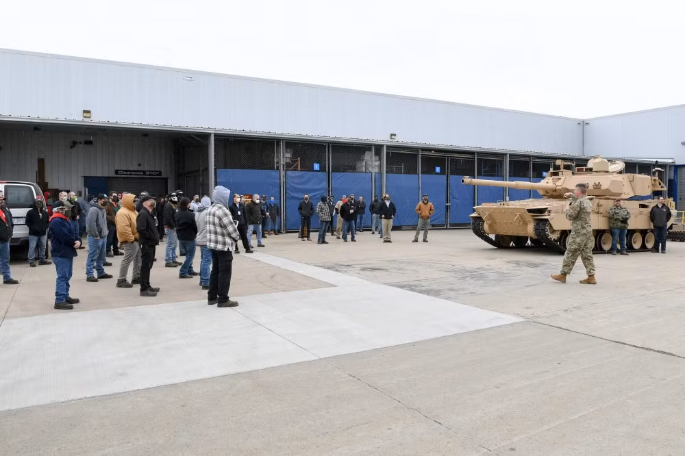 Trong quá khứ, BAE System từng để "tuột" một hợp đồng đặt hàng hệ thống xe tăng hạng nhẹ M8 khi loại xe tăng này được dự kiến đưa vào sử dụng thay cho M551 Sheridan hồi giữa thập niên 90 của thế kỷ trước. Nguồn ảnh: BMDP.