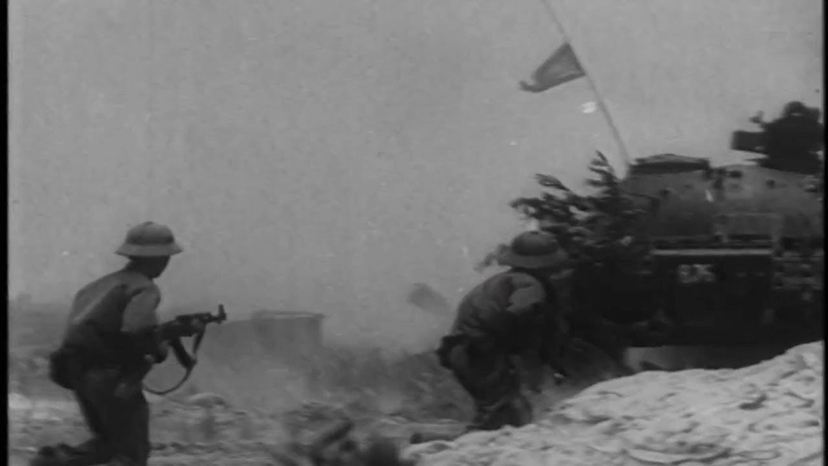 Tiến công ở hướng Tây Nam là Đoàn 232 Binh đoàn Cửu Long gồm các Sư đoàn 5 và Sư đoàn 9 cùng với Sư đoàn Phước Long và nhiều đơn vị tăng, thiết giáp, đặc công, pháo binh khác hợp thành. Nguồn ảnh: TL.