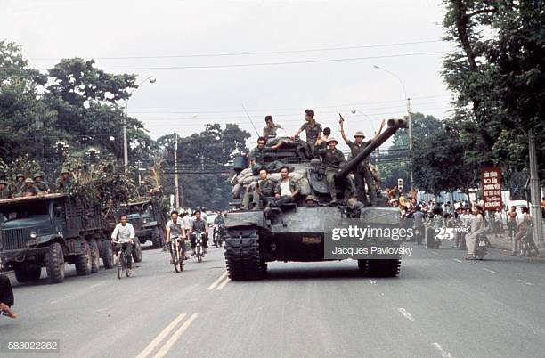 Trong số năm mục tiêu đó, chỉ riêng hướng tiến công Tây Nam đã có nhiệm vụ chiếm hai mục tiêu. Ngoài ra hướng tiến quân này còn có nhiệm vụ cắt đường rút lui của địch về đồng bằng Sông Cửu Long, đóng vai trò cực kỳ quan trọng trong việc chấm dứt chiến tranh vào ngày 30/4/1975. Nguồn ảnh: Getty Images.