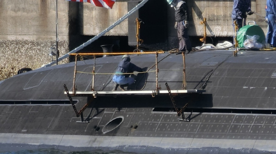 Trong số 11 tàu ngầm lớp Soryu của Nhật hiện tại, tàu ngầm số thân 511 mang tên Oryu được coi là tàu ngầm nguy hiểm nhất, hiện đại nhất. Nguồn ảnh: Sina.