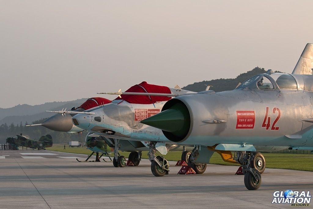 Hiện tại trên thế giới còn khoảng gần 10 quốc gia sử dụng MiG-21 trong biên chế, Trung Quốc là quốc gia có số lượng sử dụng nhiều nhất. Ngoài ra còn có một vài nước khác như Ai Cập, Iran, Pakistan, Sudan, Sri Lanka,... Nguồn ảnh: Sina.