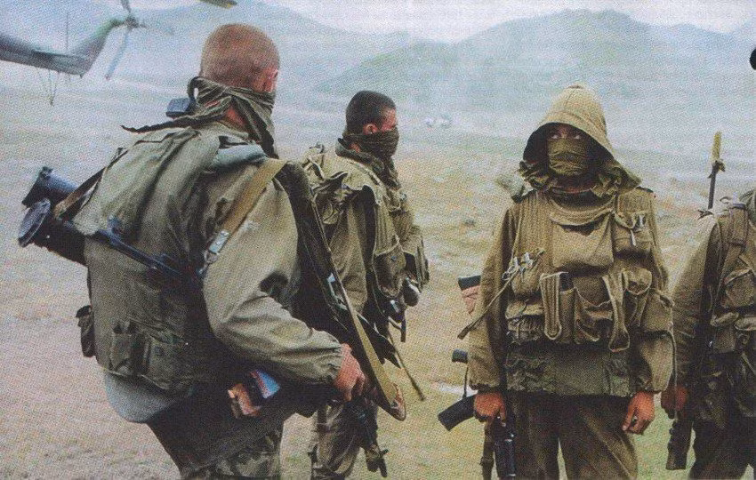 Tới năm 1999, lực lượng hồi giáo do nhà nước Chechnya chống lưng tấn công Dagestan buộc Nga một lần nữa phải can thiệp. Lần này, Nga đã chiến thắng và tiếp tục mở ra cuộc chiến tranh Chechnya lần thứ hai. Nguồn ảnh: Rumil.