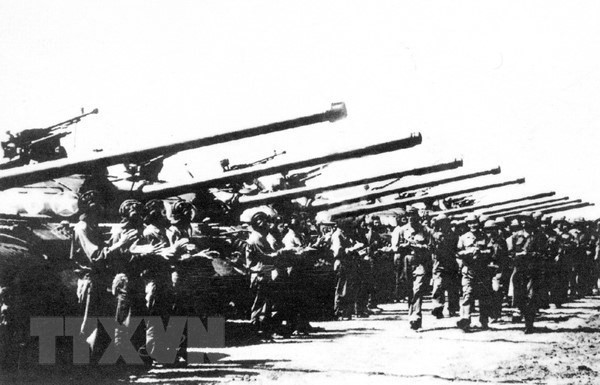 Trong chiến dịch Hồ Chí Minh lịch sử, chúng ta đã huy động tổng cộng 250.000 quân chủ lực cùng 180.000 dân công phục vụ hậu cần. Đặc biệt, chiến dịch này có sự góp mặt của 265 xe tăng, 127 xe thiết giáp của quân giải phóng. Nguồn ảnh: TTXVN.