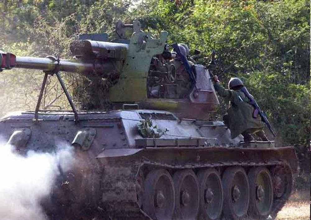 Đáng nói nhất trong số đó phải kể đến dàn pháo tự hành dựa trên khung gầm xe tăng T-34 do Cuba tự nghiên cứu và phát triển. Nguồn ảnh: Pinterest.