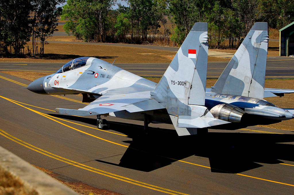 Cụ thể, trong biên chế của Không quân Indonesia cũng có tới 16 máy bay chiến đấu đa năng hai động cơ bao gồm Su-27 và Su-30. Nguồn ảnh: Airliners.