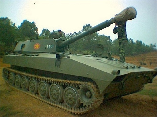 Khẩu pháo tự hành 2S3 Akatsiya được Liên Xô thiết kế từ năm 1967. Khẩu pháo này được ra đời để mang lại khả năng cơ động tuyệt vời cho pháo D-20 - một trong những khẩu pháo tốt nhất của Liên Xô vào thời điểm đó. Nguồn ảnh: TL.