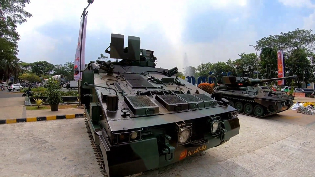 Thậm chí, Indonesia còn sử dụng cả xe chở quân của Anh. Trong biên chế của quốc gia này có tổng cộng 40 xe chở quân Alvis Stormer được mua từ Anh hồi năm 1995. Nguồn ảnh: Pinterest.