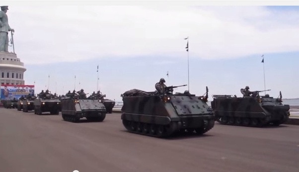 Khác với phiên bản xe thiết giáp M113 thường thấy, Indonesia chủ yếu sử dụng phiên bản Arisgator - phiên bản cải tiến từ M113 cho phép tăng tối đa khả năng lội nước. Nguồn ảnh: Pinterest.