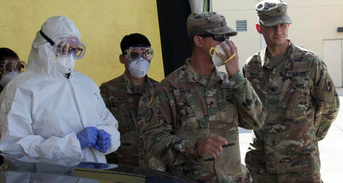 Tuy nhiên trong tình trạng hiện tại, nhiều cựu binh Mỹ đã xin gia nhập quân đội để tham gia điều động, ứng phó với thảm hoạ COVID-19 mà người Mỹ đang phải căng sức chịu đựng. Nguồn ảnh: USarmy.