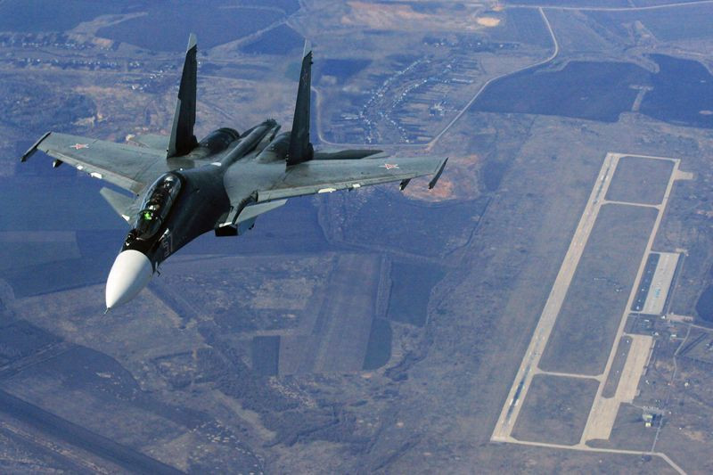 Bài diễn tập được tổ chúc ở độ cao khoảng 6000 mét bên trên căn cứ, sân bay quân sự Lipetsk. Nguồn ảnh: Exporu.