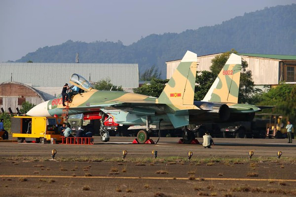 Cụ thể trong quá khứ, Belarus từng hiện đại hoá hàng loạt tiêm kích Su-27 cho chính lực lượng không quân của nước này và cho cả Không quân Kazakhstan. Nguồn ảnh: Flickr.