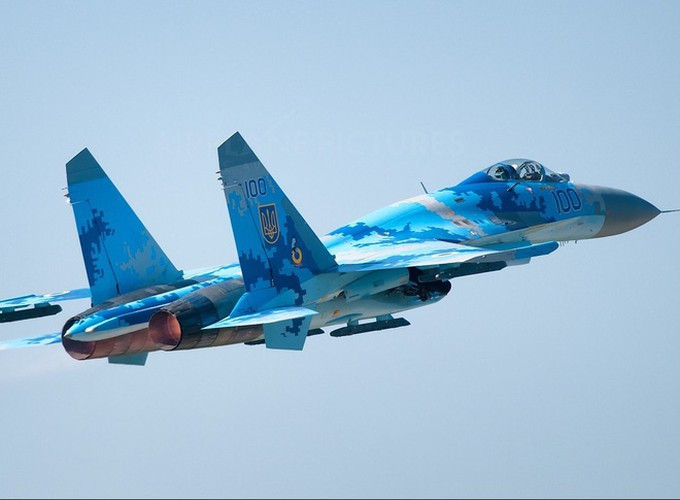 Ngoài ra, nó còn được trang bị hệ thống kiểm soát vũ khí độc lập, cùng với hệ thống radar theo dõi mục tiêu có khả năng bao quát rộng và hệ thống cảnh báo nguy hiểm thông minh.