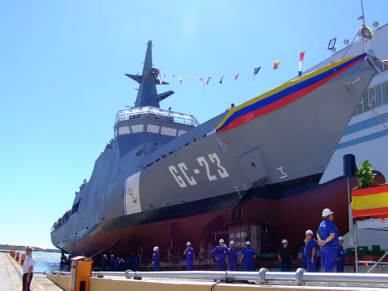 Toàn bộ 44 thuỷ thủ đoàn trên tàu tuần tra đã được ứng cứu và sơ tán kịp thời sau khi vụ va chạm xảy ra. Trong khi đó, tàu chở khách của Bồ Đào Nha lúc này không có bất cứ hành khách nào trên tàu tiếp tục cuộc hải trình của mình. Nguồn ảnh: BMDP.