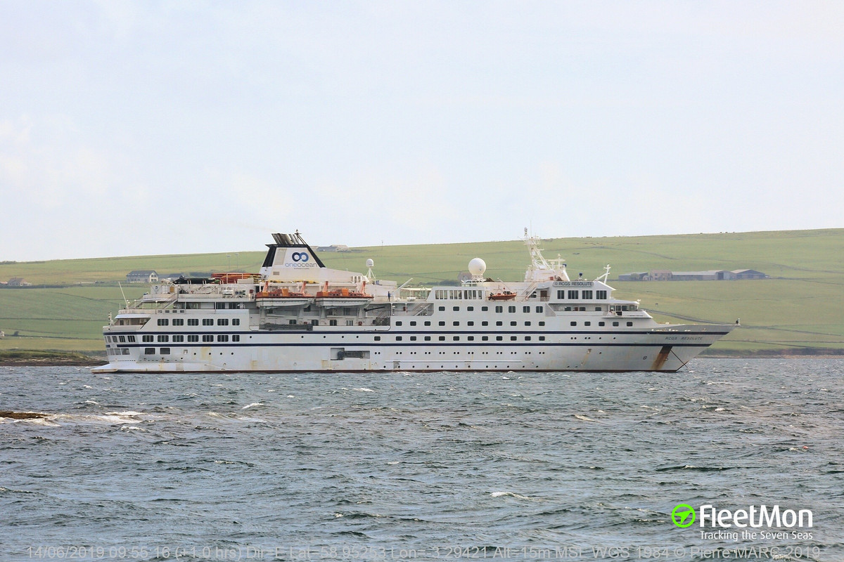 Tàu chở khách của Bồ Đào Nha mang tên Resolute được hạ thuỷ từ năm 1991. Trong vụ việc này, phần mũi của tàu Resoluta cũng bị hư hại nghiêm trọng. Nguồn ảnh: BMDP.