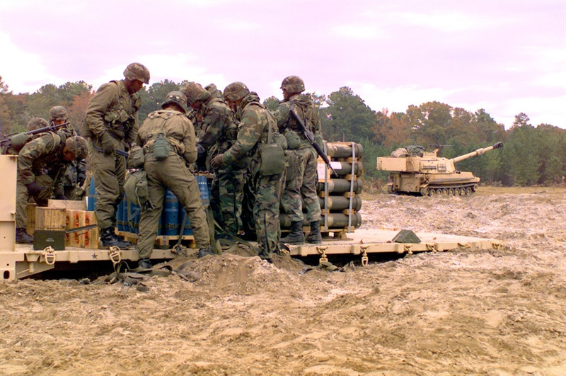 So với M109A6, pháo M109A7 được trang bị hệ thống điều khiển hỏa lực số hóa và nạp đạn tự động giúp giảm thiểu thời gian phản ứng của tổ hợp. Cùng với đó, hệ thống tự chuẩn đoán tình trạng của thiết bị cho phép tối ưu khả năng chiến đấu và hạn chế thiệt hại trong điều kiện chiến trường.