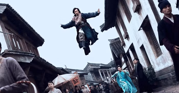 Theo các tài liệu, ghi chép lịch sử, khinh công là một tuyệt kỹ phân định trình độ võ công cao thấp của các cao thủ thời xưa ở phương Đông, trong đó có Trung Quốc.