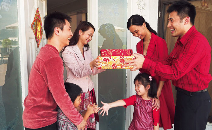 Chuyên gia phong thủy, người được chọn xông đất cần phải hợp với gia chủ ở Ngũ hành, Thiên can và Địa chi.