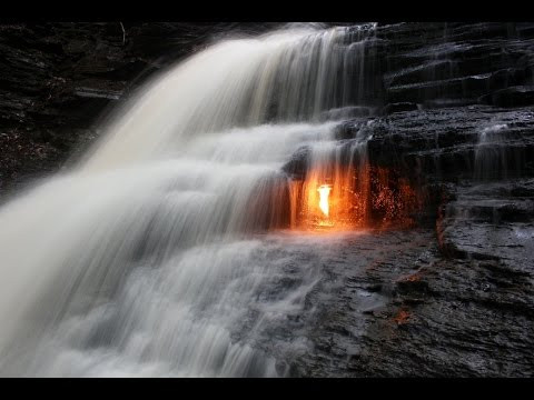 Thế nhưng, kết quả nghiên cứu của các chuyên gia chỉ ra những tảng đá nằm bên dưới ngọn lửa không đủ nóng để tạo ra phản ứng.