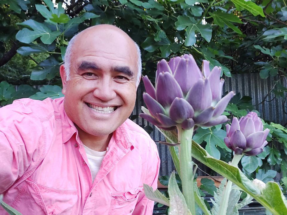 Cuoc song yen binh cua nguoi dan ong trong ngoi nha nho