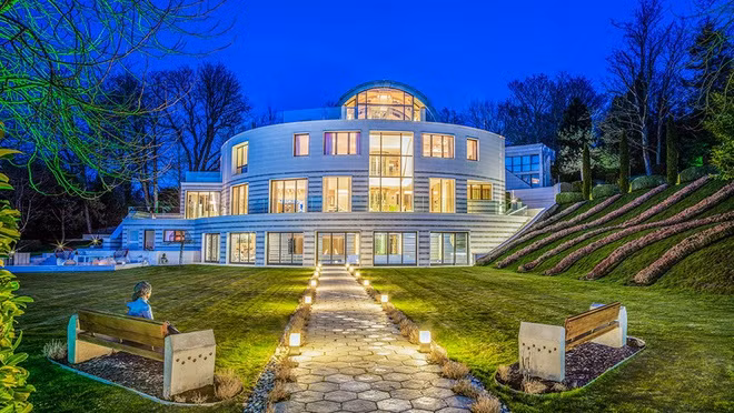 Ben trong biet thu dat nhat duoc rao ban o London