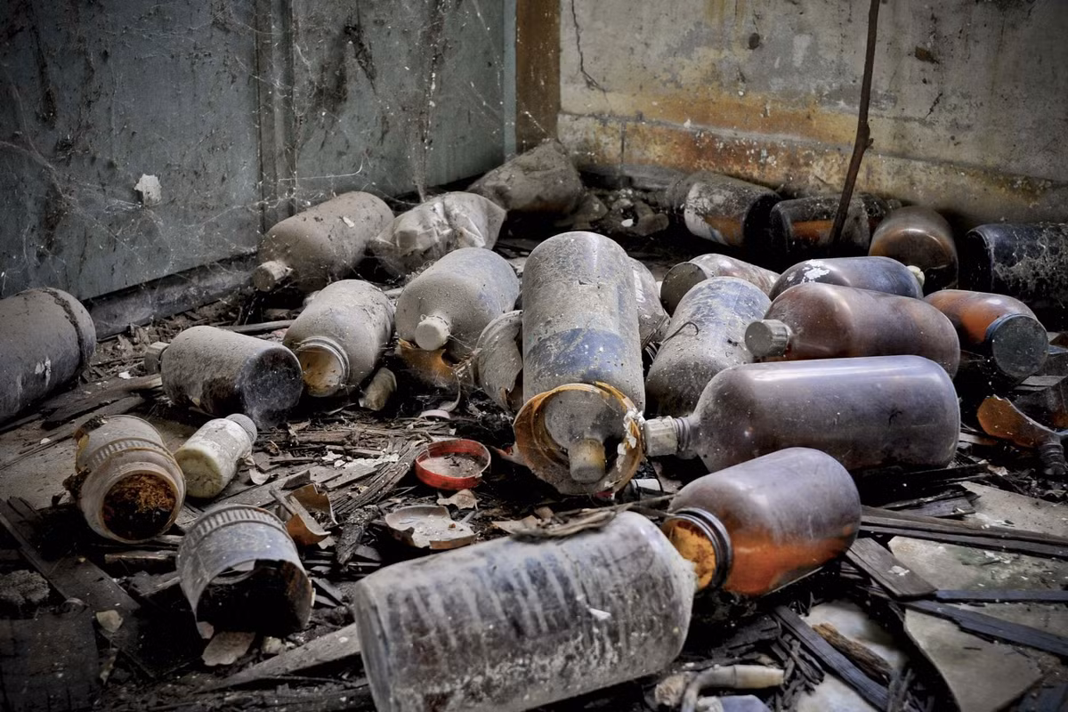 Các chuyên gia tính toán nếu so sánh số người thương vong do thảm kịch rò rỉ khí độc trên với quả bom nguyên tử “Fat Man” có sức công phá 21.000 tấn thuốc nổ TNT thả xuống thành phố Nagasaki vào năm 1945 khiến khoảng 80.000 người thiệt mạng thì Bhopal đối mặt sự tàn phá kinh hoàng của khoảng 4.000 tấn thuốc nổ TNT.