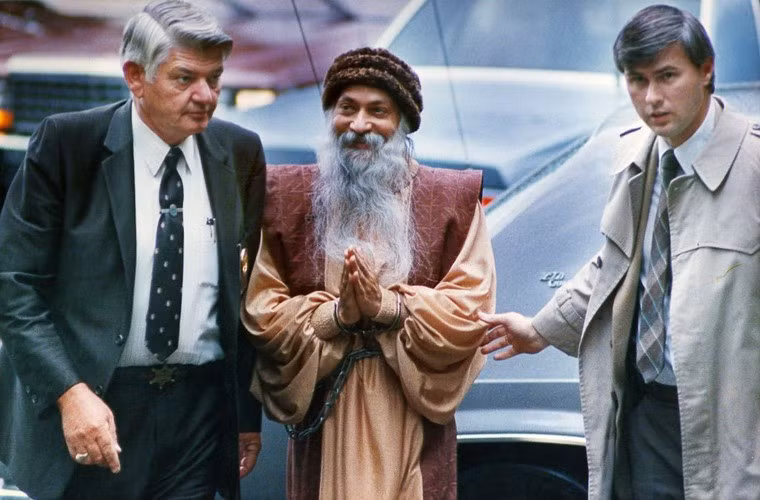 Sau khi thụ án được 2 năm, giáo chủ Osho bị trục xuất về Pakistan và qua đời năm 1990. Hai thủ phạm khác là hai đại diện của giáo phái Rajneeshee: Sheela Silverman (còn gọi là Ma Anand Sheela) và Diane Ivonne Onang (còn gọi là Ma Anand Puja) cũng đối mặt với án tù vì có liên quan đến vụ khủng bố sinh học nguy hiểm trên.