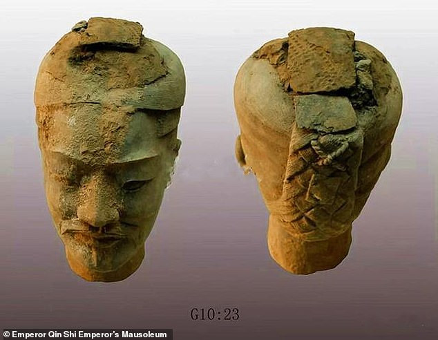 Những chiến binh đất nung trong lăng mộ Tần Thủy Hoàng được xếp thẳng hàng như binh sĩ thực thụ cách đây hàng nghìn năm dưới thời nhà Tần.