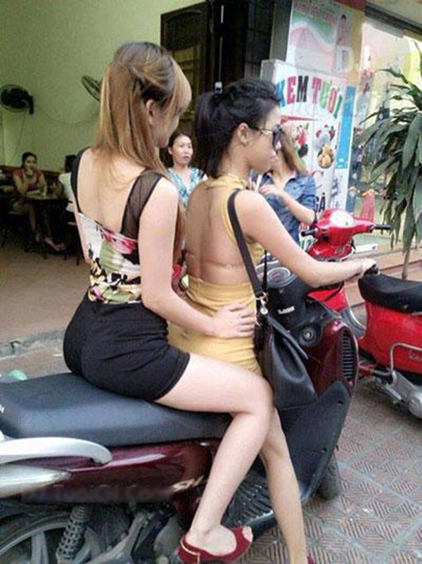 Nen tranh mac 2 kieu trang phuc nay de khong 