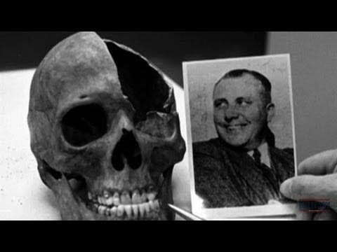 Dù vắng mặt nhưng tòa án vẫn kết án tử hình Bormann vào tháng 10/1946. Vào đầu năm 1973, một chuyên gia pháp y tuyên bố tìm thấy hài cốt của thư ký Bormann. Năm 1998, kết quả kiểm tra ADN xác nhận bộ hài cốt trên đúng là của gã thư ký hết mực trung thành với Hitler. Thế nhưng, nguyên nhân cái chết, thời điểm tử vong của y vẫn là những bí ẩn chưa được giải mã. Mời quý độc giả xem video: Hitler còn sống sau Thế chiến 2? (nguồn: VTC14).