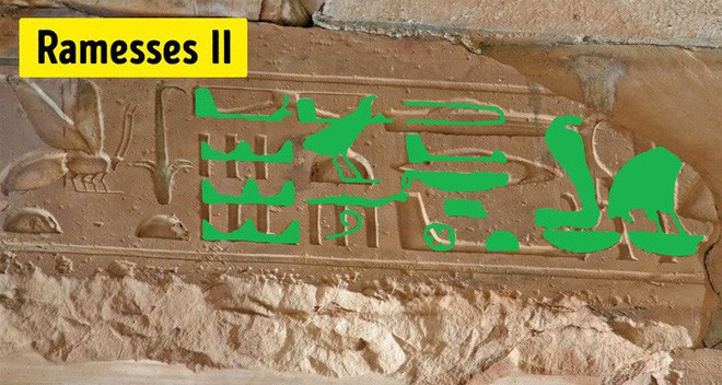 Thế nhưng, vào năm 2010, một nhà khảo cổ gây xôn xao dư luận khi tuyên bố giải mã thành công bí ẩn hững chữ tượng hình giống phương tiện hiện đại trên.