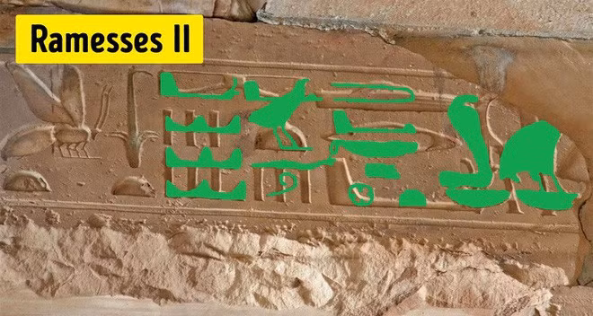 Thế nhưng, vào năm 2010, một nhà khảo cổ gây xôn xao dư luận khi tuyên bố giải mã thành công bí ẩn hững chữ tượng hình giống phương tiện hiện đại trên.