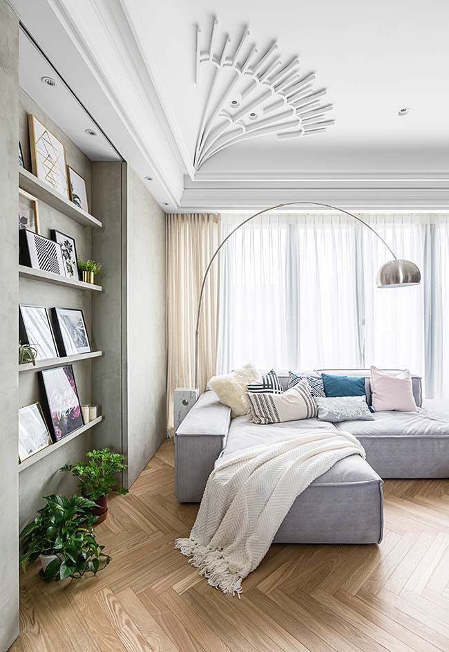 Kệ lưu trữ giấu khéo léo sau những bức tường.