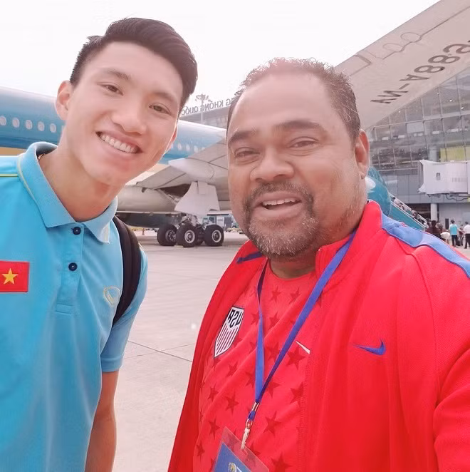 Dung Taylor gay tranh cai vi dat van de doi HLV Park sau that bai U23-Hinh-3